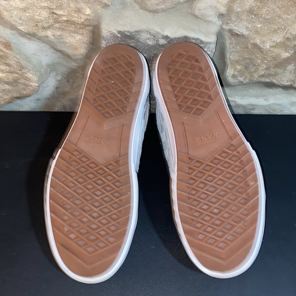 Vans Gray Suede Embossed and Stacked.Size 8 - Picture 10 of 10